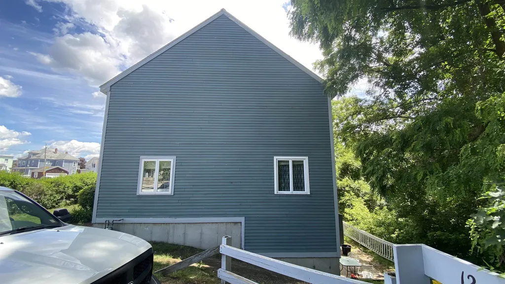 20 Auclair Avenue Manchester NH 03102
