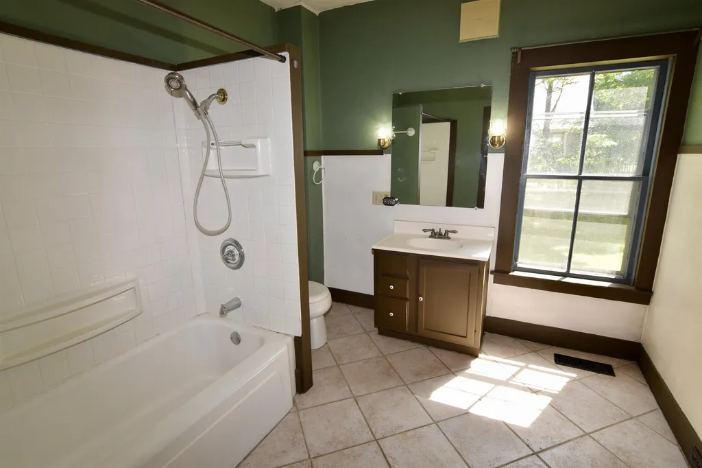 7 Fairview Avenue Windsor VT 05089