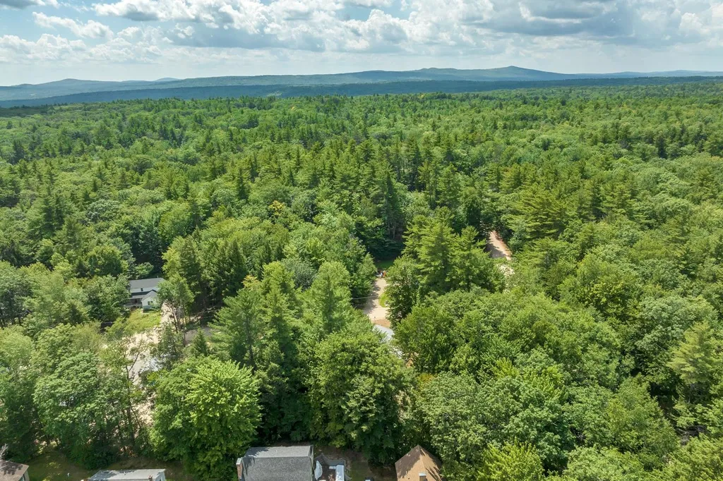 9 Karen Road Middleton NH 03887