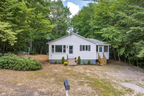 9 Karen Road Middleton NH 03887
