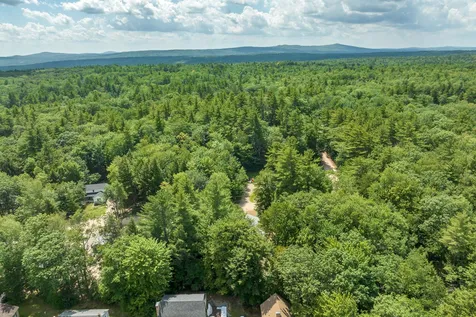 9 Karen Road Middleton NH 03887