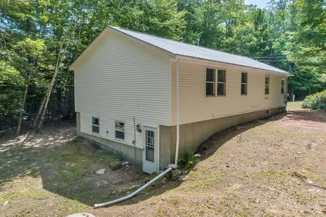 9 Karen Road Middleton NH 03887