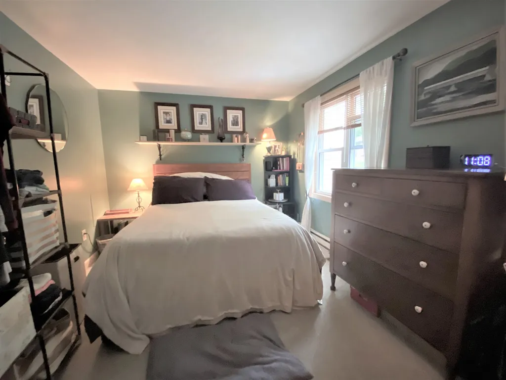 10 Monarch Lane Claremont NH 03743