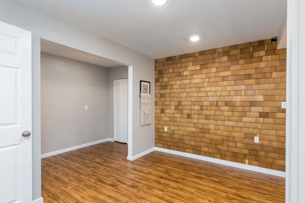 72 Redbud Lane Hinesburg VT 05461