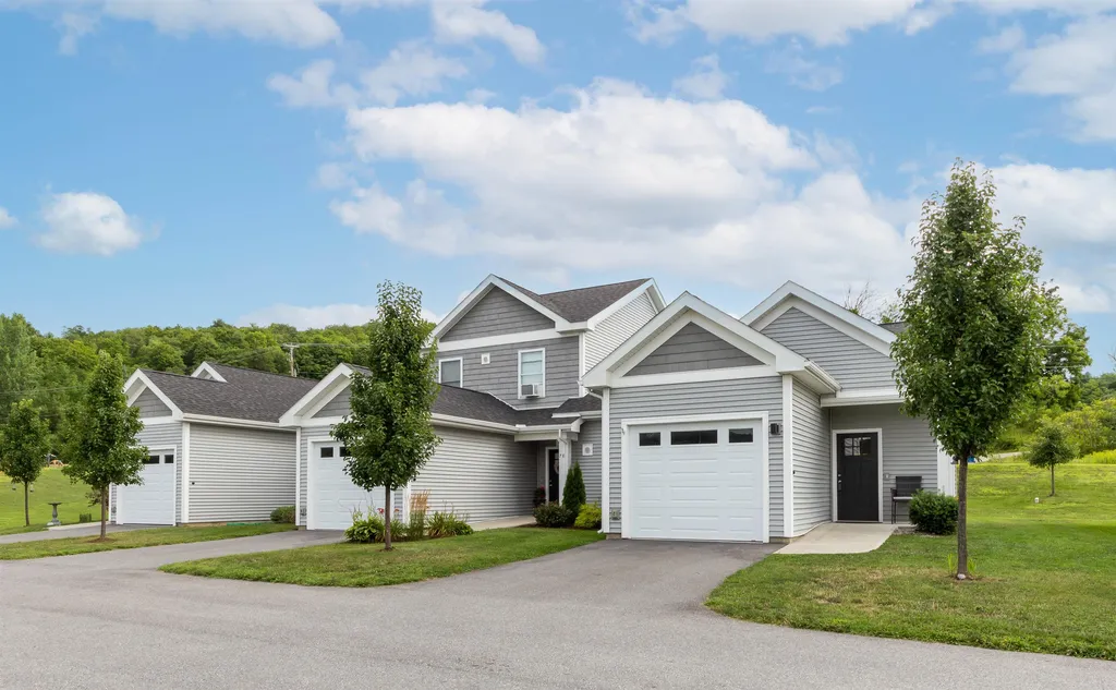 72 Redbud Lane Hinesburg VT 05461