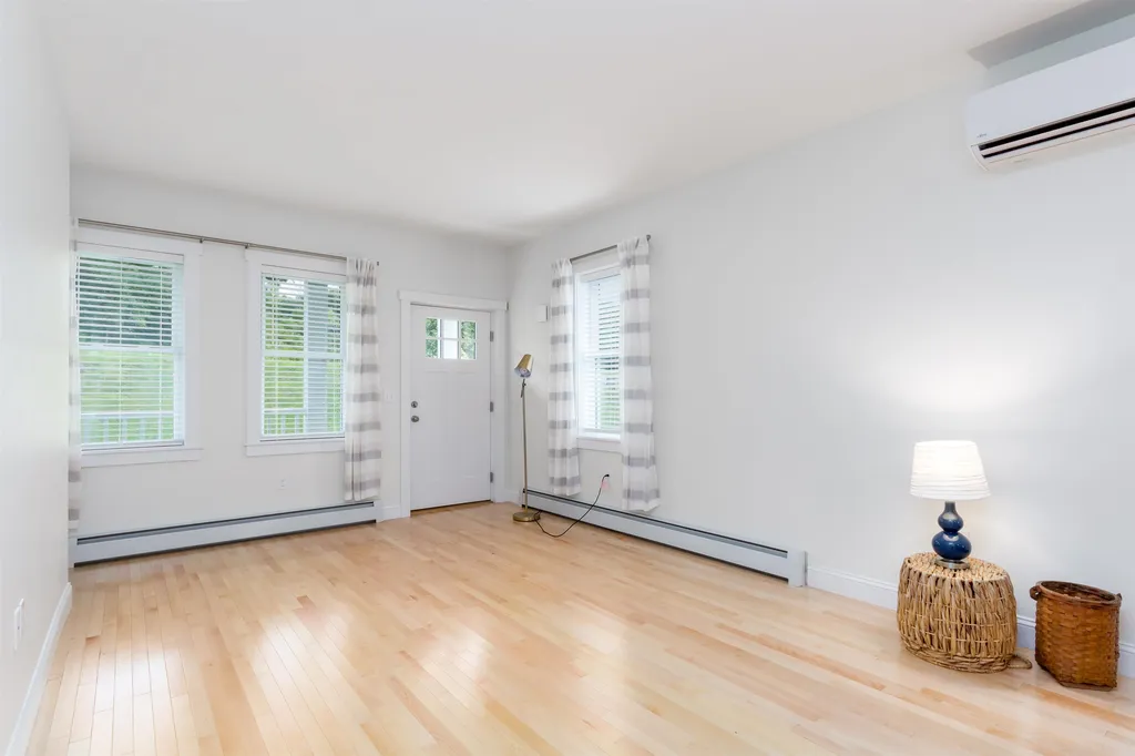72 Redbud Lane Hinesburg VT 05461