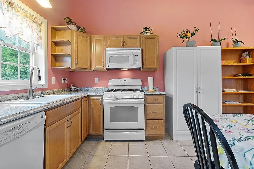22 Phillips Pond Drive Sandown NH 03873