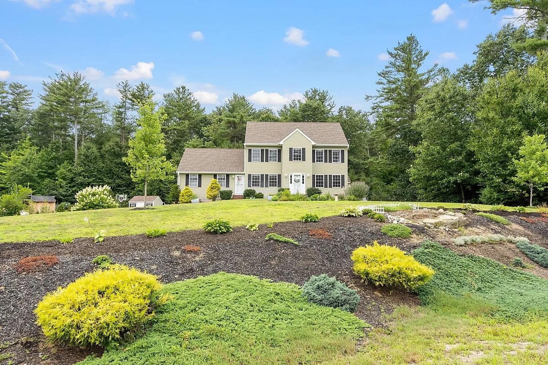 22 Phillips Pond Drive Sandown NH 03873