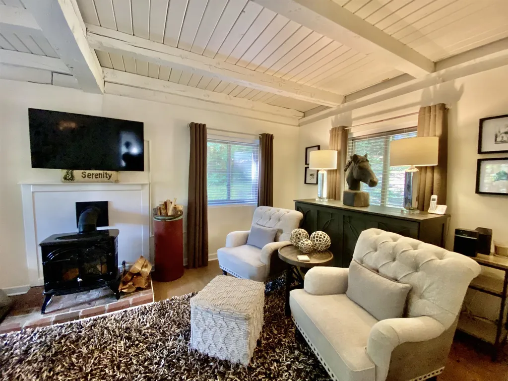 111 Alden Partridge Road Hartford VT 05059