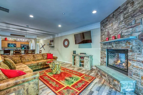100 Woodland Loop Lincoln NH 03251
