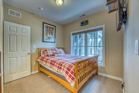 100 Woodland Loop Lincoln NH 03251