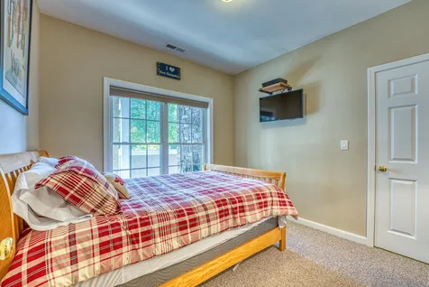 100 Woodland Loop Lincoln NH 03251