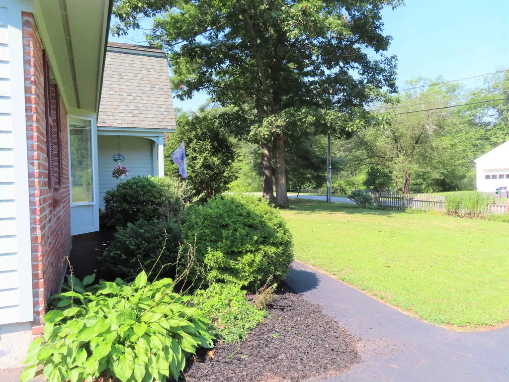 17 Leahy Road Keene NH 03431