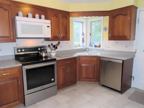 17 Leahy Road Keene NH 03431