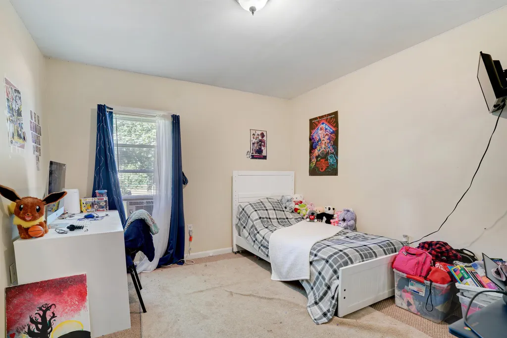 154 Sylvester Street Manchester NH 03102