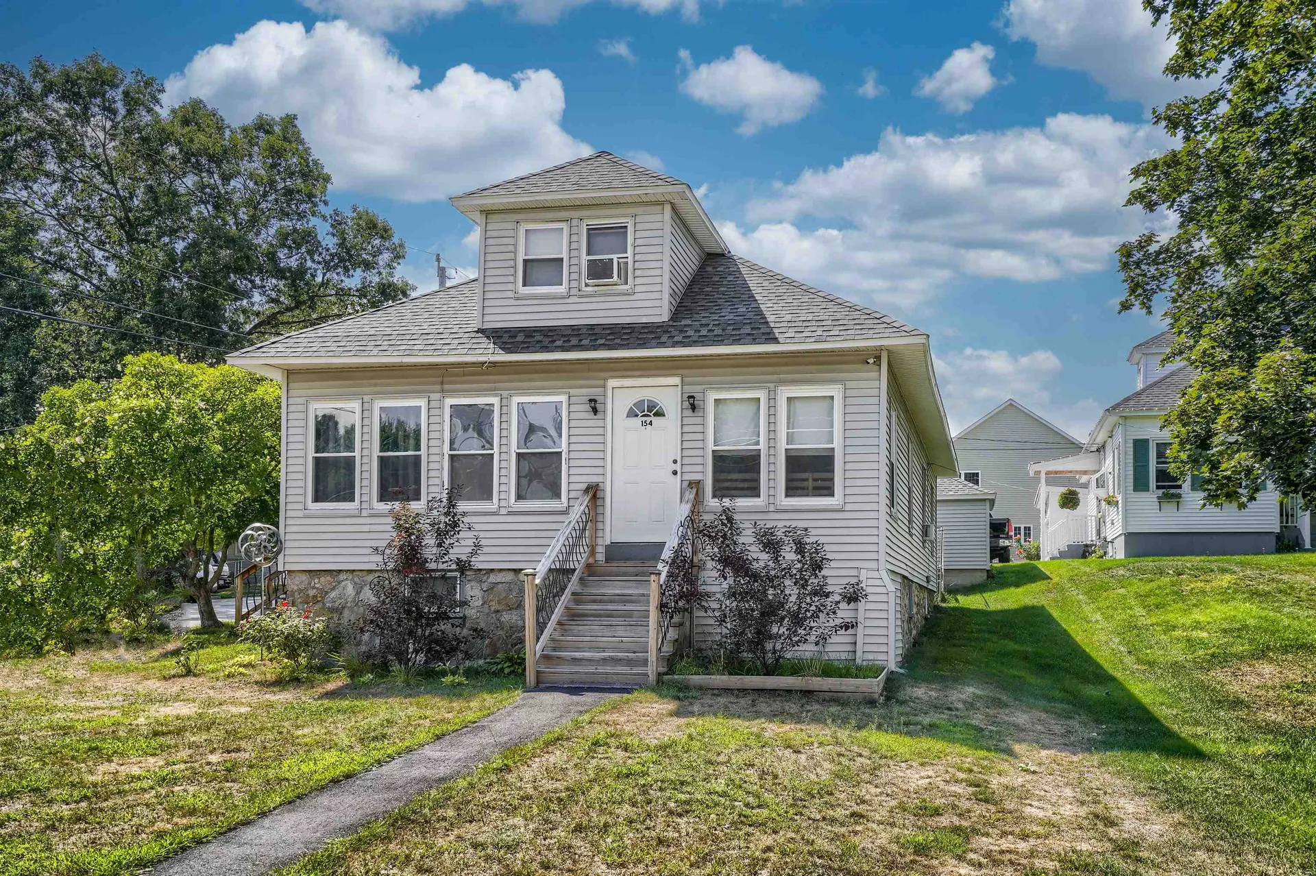 154 Sylvester Street Manchester NH 03102