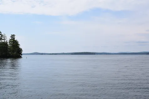 16 Long Island Road Moultonborough NH 03254