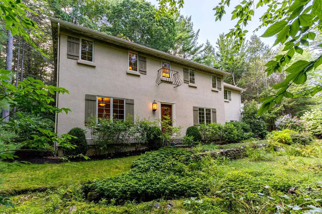 10 Regina Road Portsmouth NH 03801
