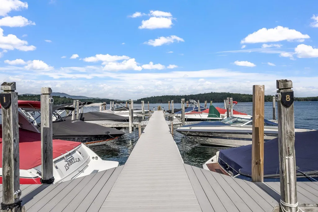 8 Lands End Lane Moultonborough NH 03254