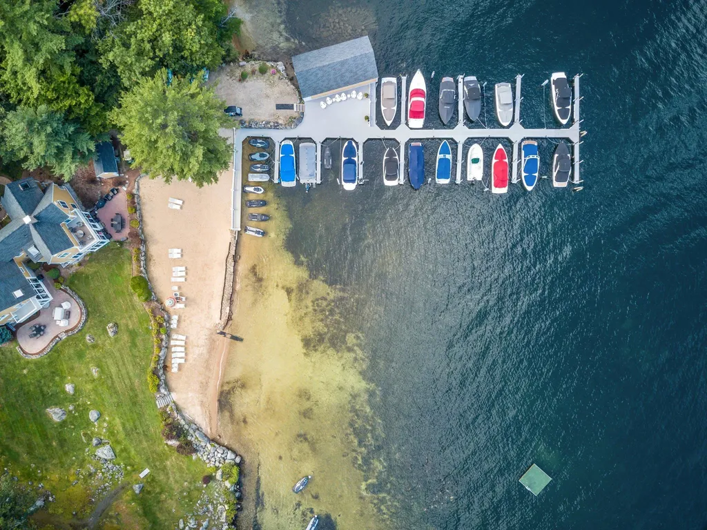 8 Lands End Lane Moultonborough NH 03254