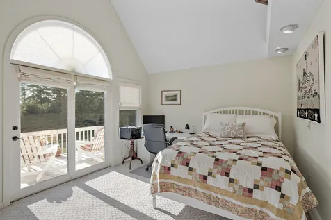 8 Lands End Lane Moultonborough NH 03254