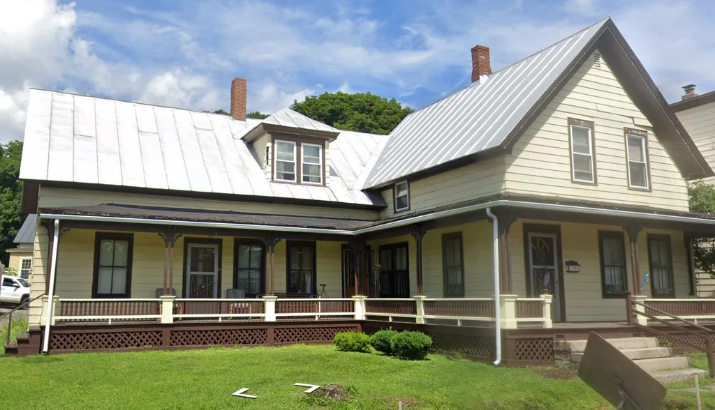 26 Mechanic Street Lebanon NH 03766