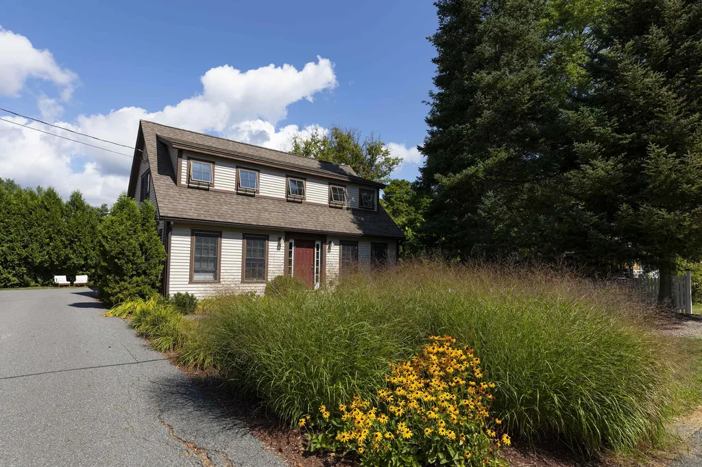 8 Fairview Avenue Hanover NH 03755