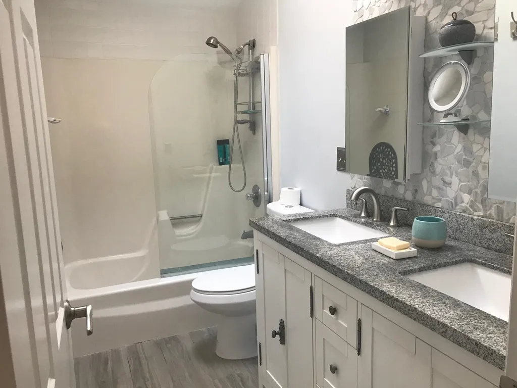 17 Cimmarron Drive Nashua NH 03062