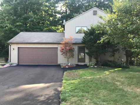 17 Cimmarron Drive Nashua NH 03062