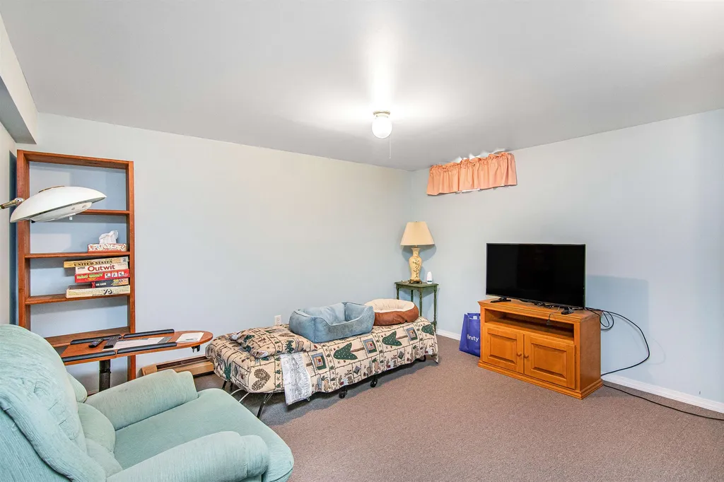 53 Kim Lane Milton VT 05468