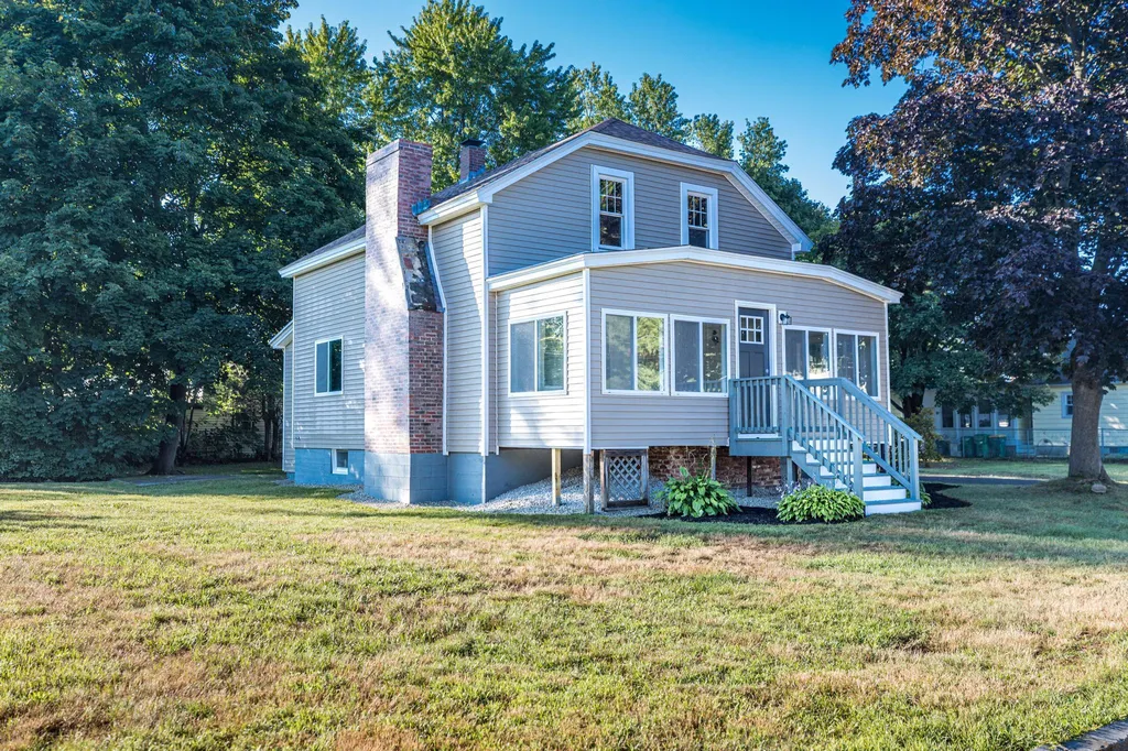 90 Maple Street Rochester NH 03867