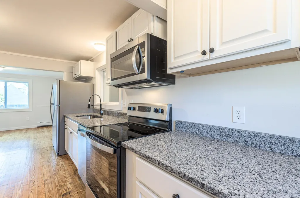 90 Maple Street Rochester NH 03867