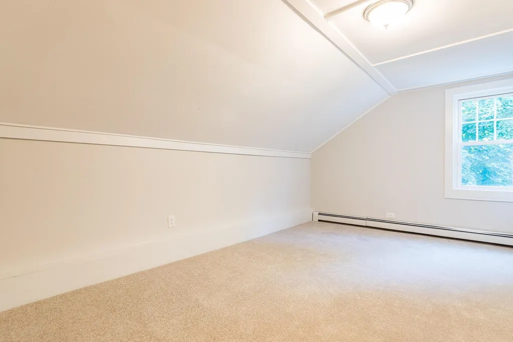 90 Maple Street Rochester NH 03867