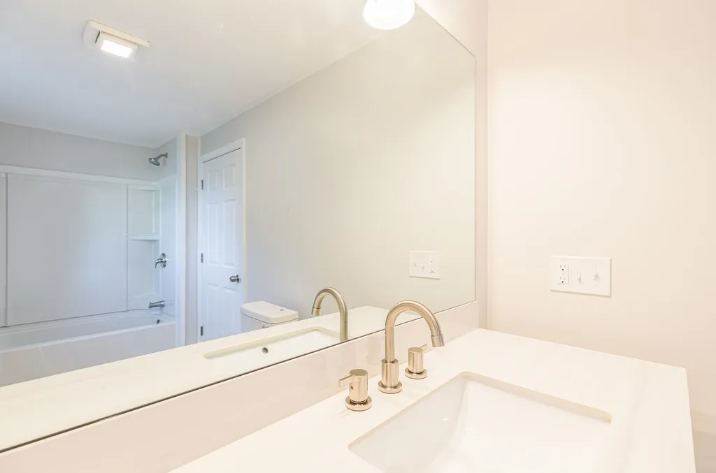 90 Maple Street Rochester NH 03867