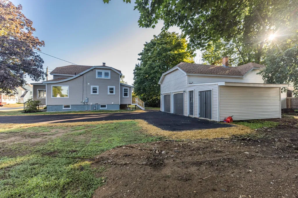 90 Maple Street Rochester NH 03867