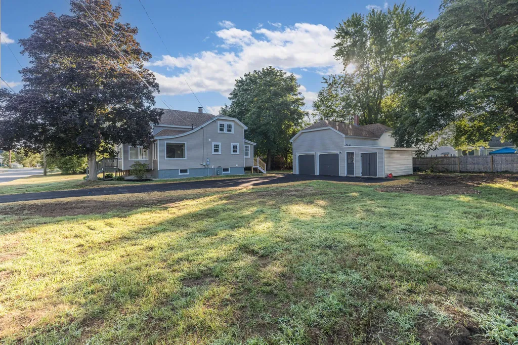 90 Maple Street Rochester NH 03867