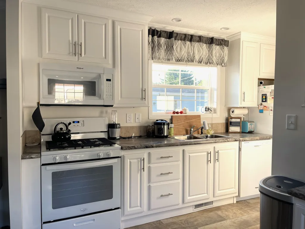 40 Colby Road Newmarket NH 03857