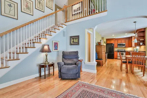 16 Smithfield Terrace Nashua NH 03064