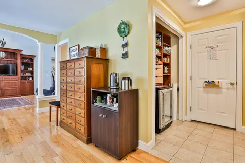 16 Smithfield Terrace Nashua NH 03064