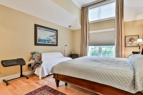 16 Smithfield Terrace Nashua NH 03064