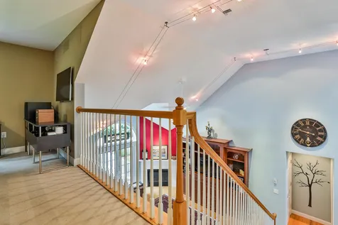 16 Smithfield Terrace Nashua NH 03064