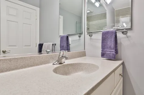 16 Smithfield Terrace Nashua NH 03064