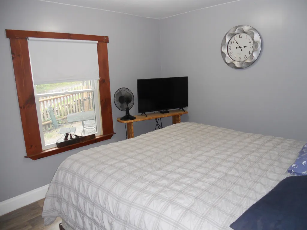 10 Charles Street Claremont NH 03743