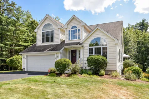 25 Emerald Lane Dover NH 03820