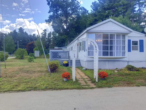 15 Longwood Lane Merrimack NH 03054