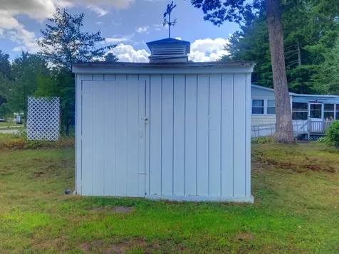 15 Longwood Lane Merrimack NH 03054