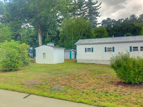15 Longwood Lane Merrimack NH 03054