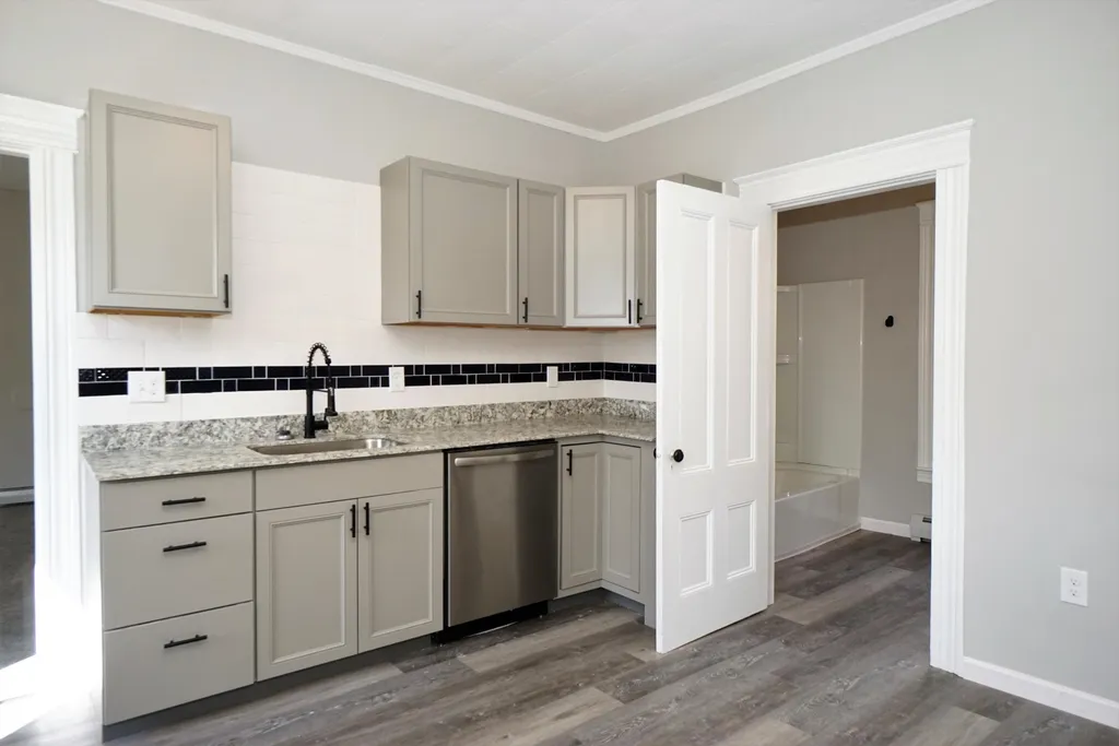 130 Pine Street Nashua NH 03060