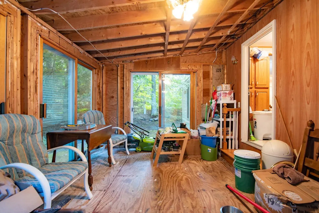 8 Hub Hollow Road Danville NH 03819