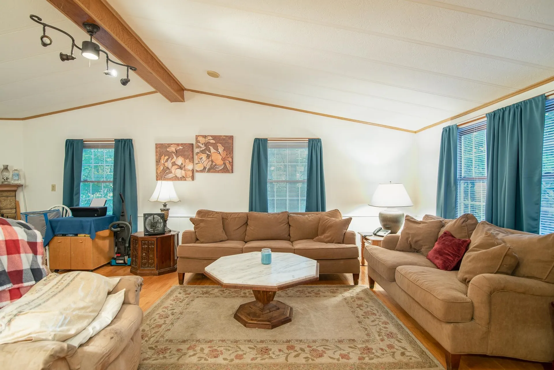 8 Hub Hollow Road Danville NH 03819